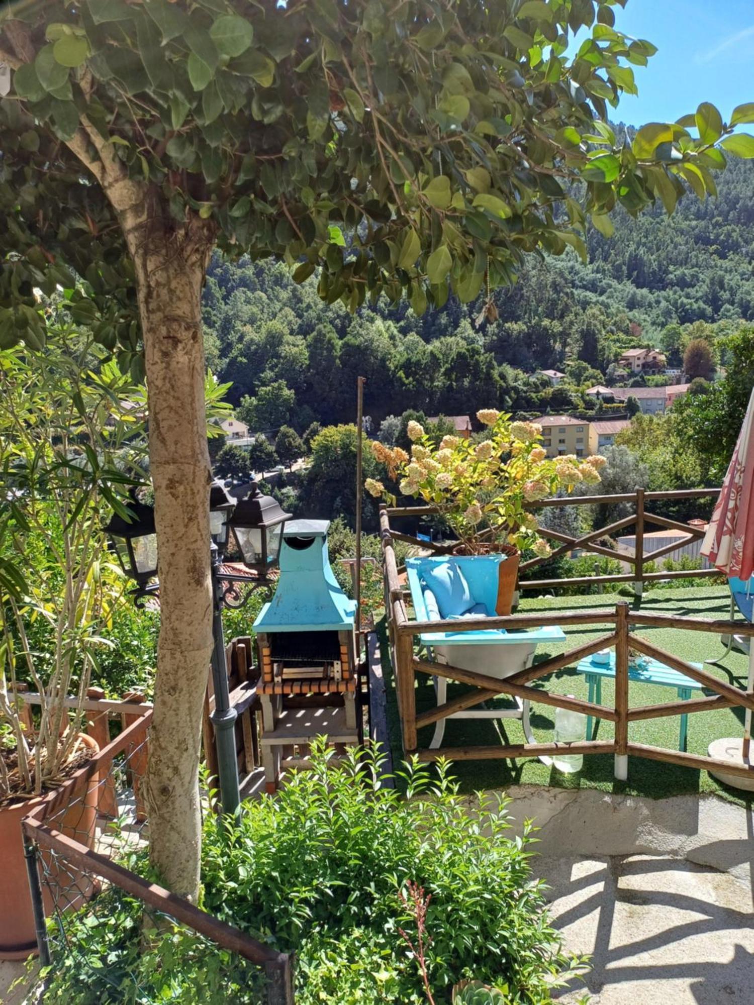 Tea House * Geres